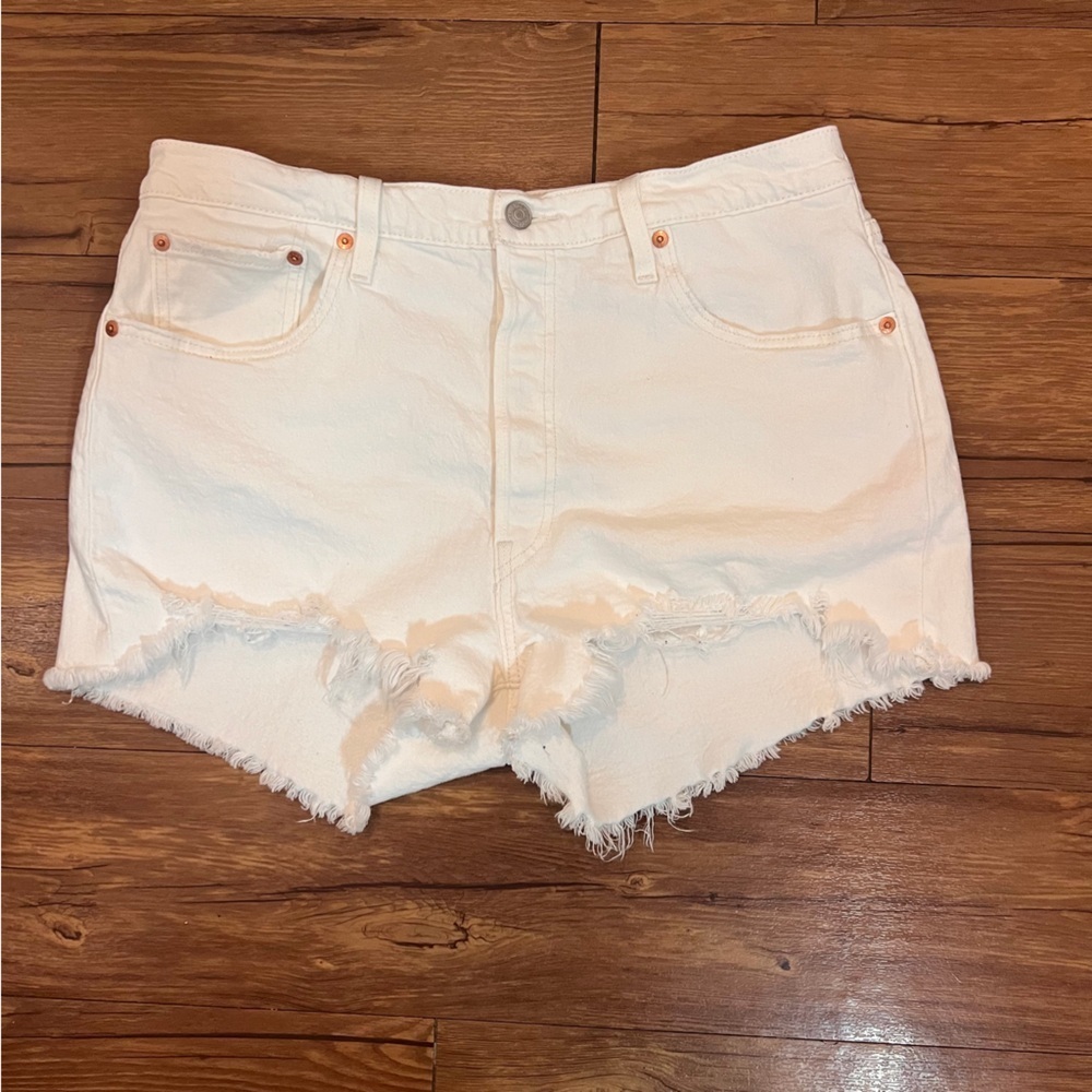 Levi's 501 White Denim Shorts Women's Size 34 Button Fly Cut Off Style NWOT